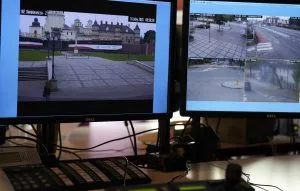 Kobieta okradła śpiącego mężczyznę, zatrzymana dzięki monitoringowi