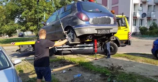 Usuwanie porzuconych samochodów w Częstochowie