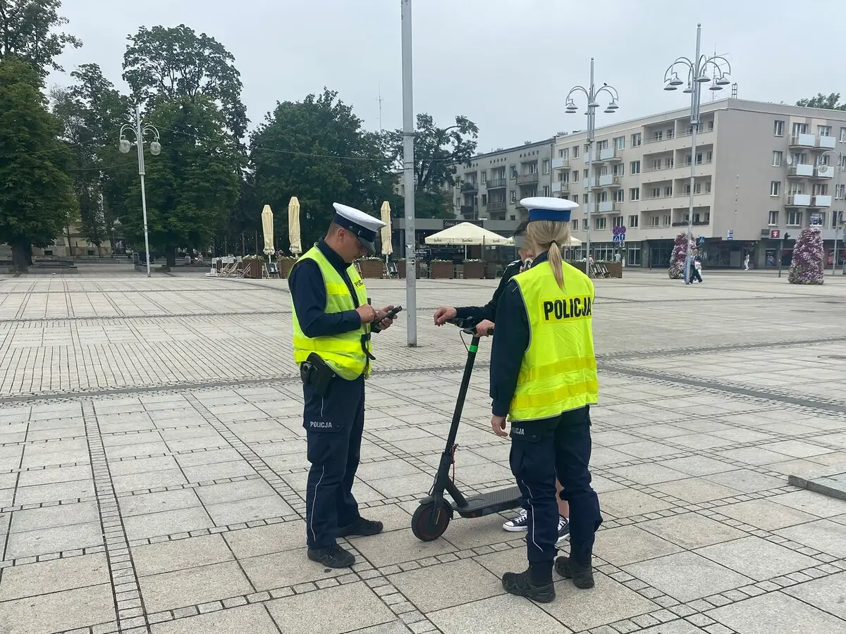 Częstochowska policja kontroluje użytkowników hulajnóg i rowerzystów