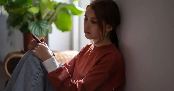 Raport 'Młodzież 2025': spadek używek, wzrost problemów psychicznych