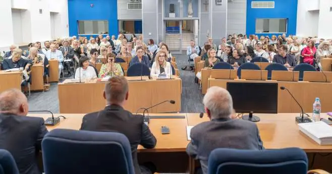Nowe powierzenia i jubileusze w miejskich szkołach i przedszkolach