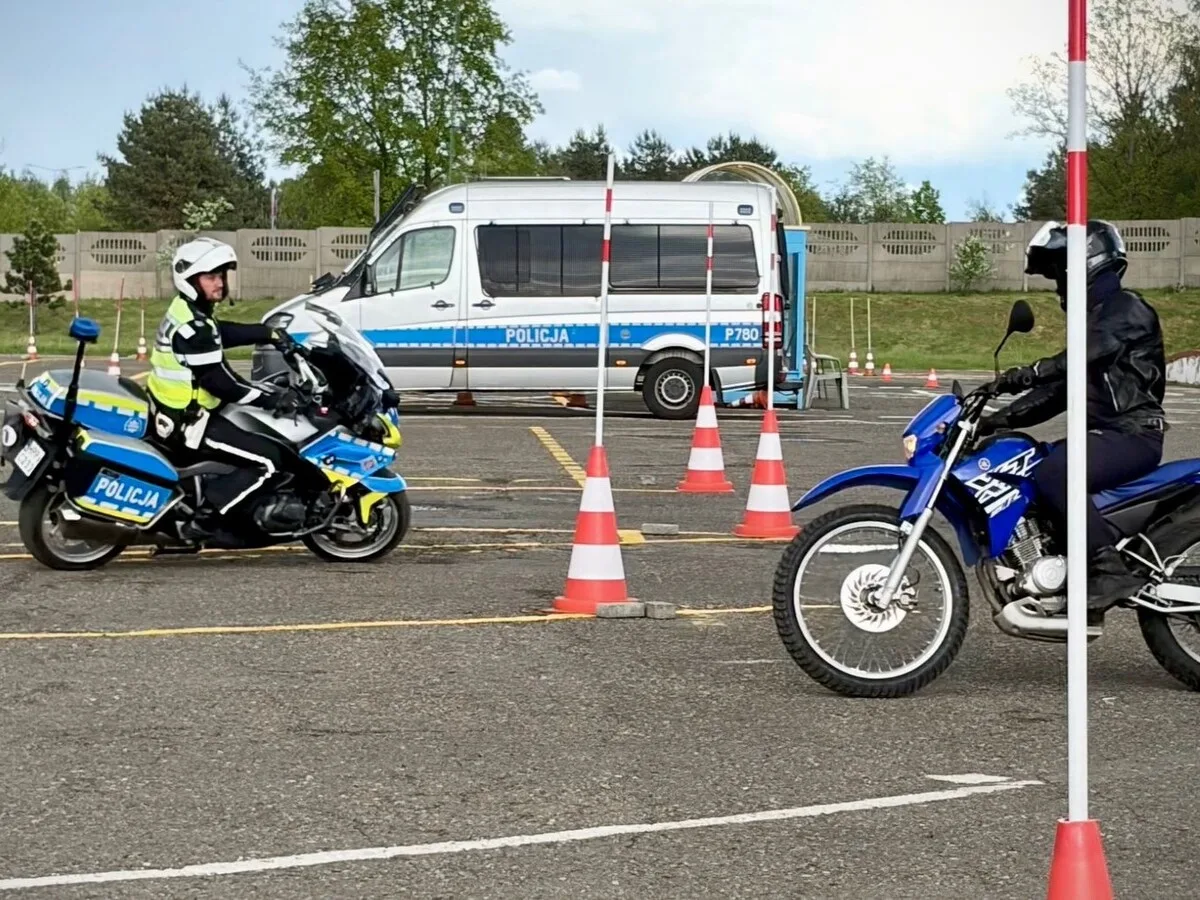 Częstochowscy policjanci szkolili swoich kolegów w technice jazdy na motocyklach