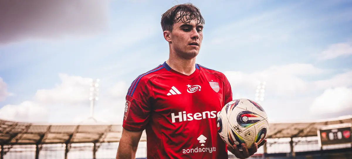 Ariel Mosór opuszcza Raków Częstochowa na rzecz Korony Kielce