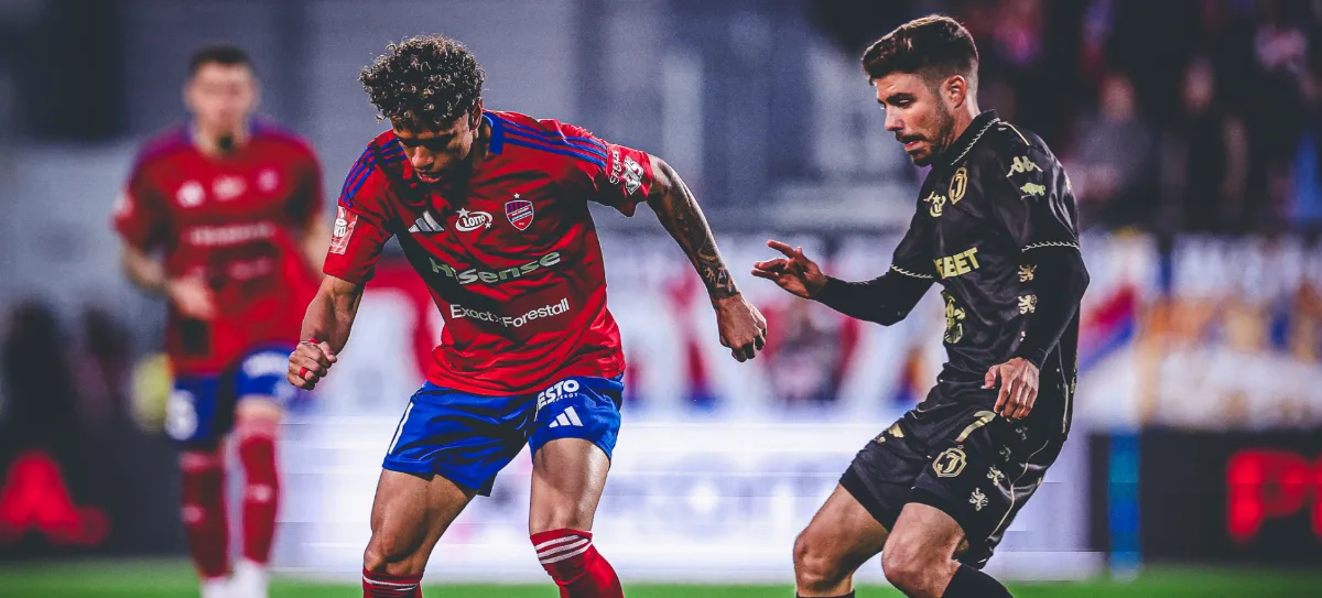 Jagiellonia Białystok pokonuje Raków Częstochowa 2:0